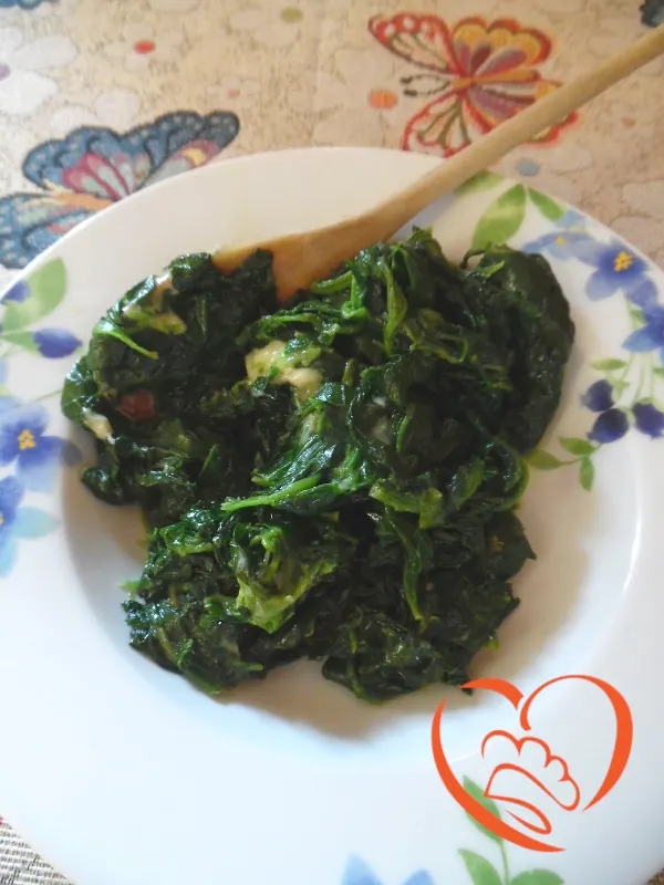 Spinaci con aglio e Parmigiano