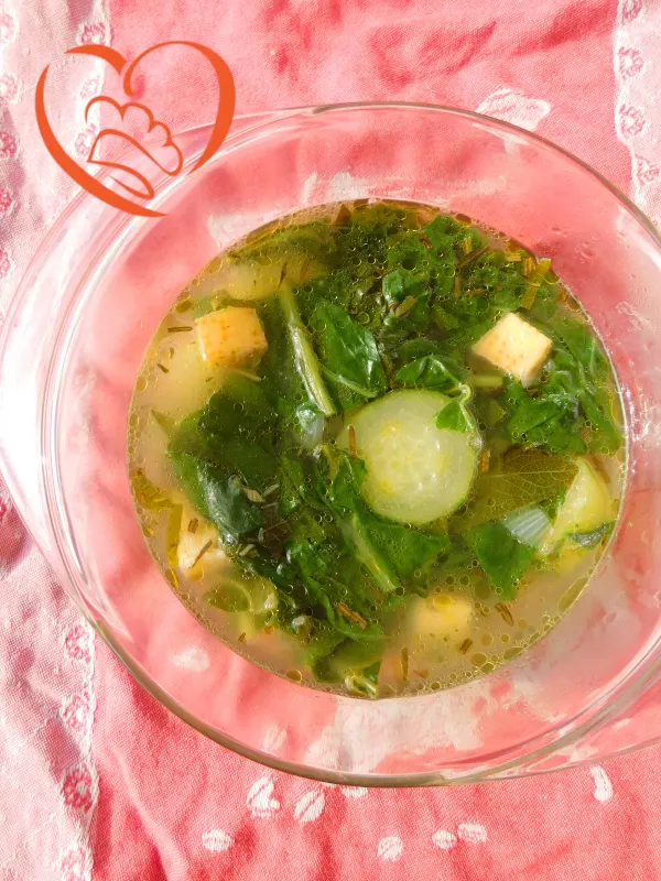 Zuppa di coste e cetrioli