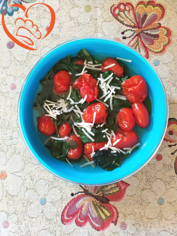 Zuppa di coste e pomodorini