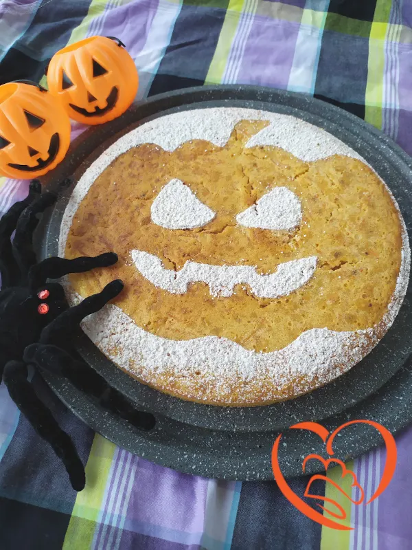 Torta carote e nocciole di Halloween