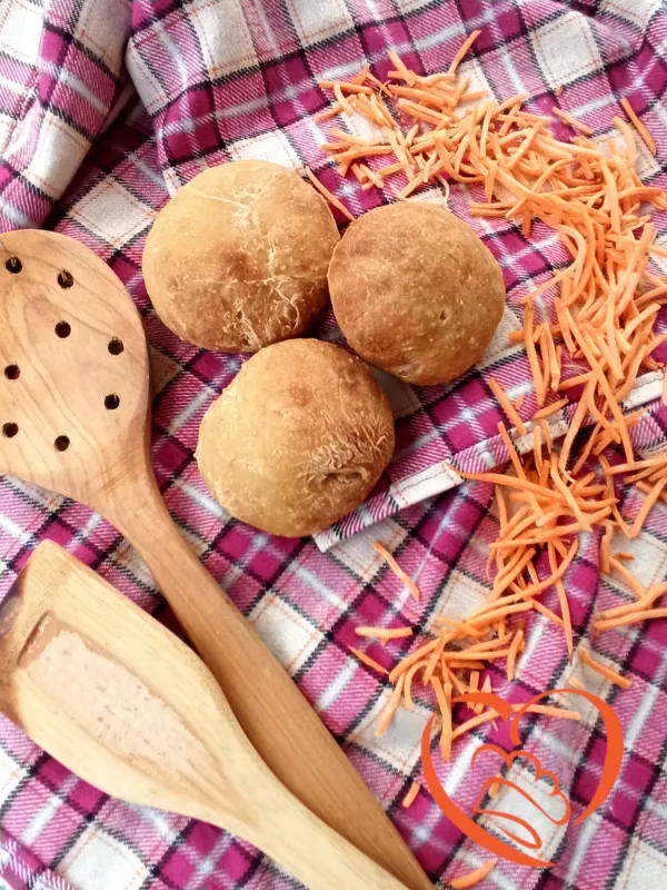 Panini dolci alle carote